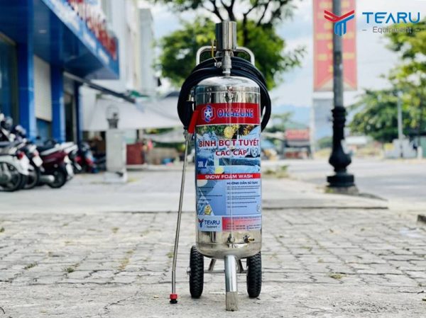 binh bot tuyet rua xe okazune 30 lit