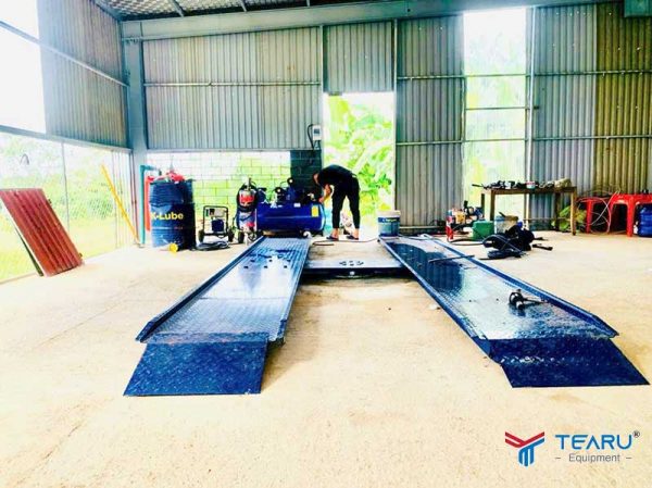 cầu nâng 1 trụ chữ H bàn nổi
